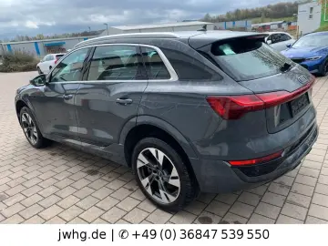 AUDI Q8 e-tron S-Line MATRIX ACC  20  DAB AHK