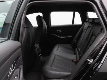 BMW 318d M Sport DAB HUD CockPitPro Lordos PDC Leder