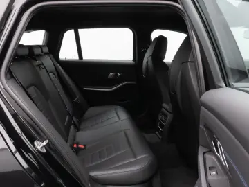 BMW 318d M Sport DAB HUD CockPitPro Lordos PDC Leder