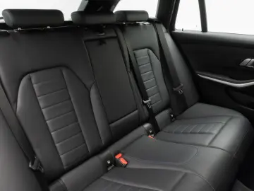 BMW 318d M Sport DAB HUD CockPitPro Lordos PDC Leder