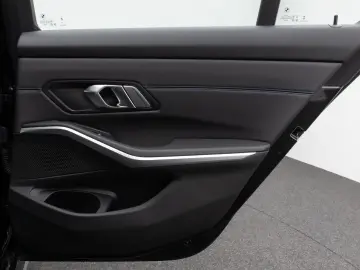 BMW 318d M Sport DAB HUD CockPitPro Lordos PDC Leder