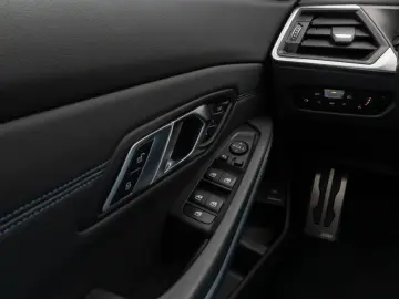 BMW 318d M Sport DAB HUD CockPitPro Lordos PDC Leder