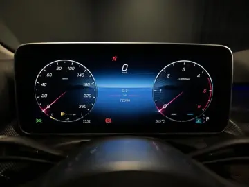 MERCEDES-BENZ C 220 T d AHK PANO DISTRO LED