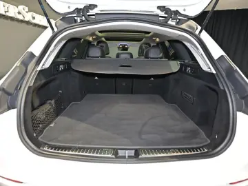 MERCEDES-BENZ C 220 T d AHK PANO DISTRO LED