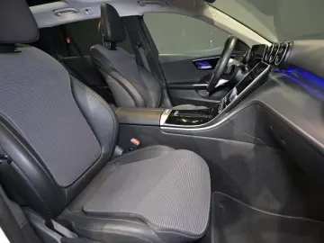 MERCEDES-BENZ C 220 T d AHK PANO DISTRO LED