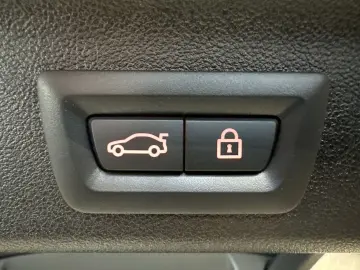 BMW 530i Touring xDrive M-Sport NAV LED AHK HUD H&K