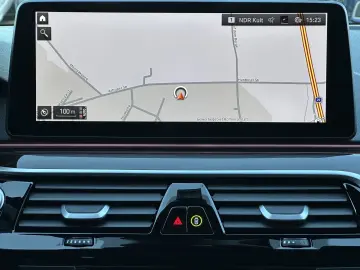 BMW 530i Touring xDrive M-Sport NAV LED AHK HUD H&K