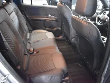 MERCEDES-BENZ GLB 200 d STYLE LED NAVI KAMERA SHZ PDC ALU