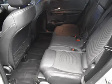 MERCEDES-BENZ GLB 200 d STYLE LED NAVI KAMERA SHZ PDC ALU