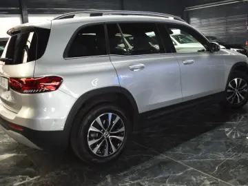 MERCEDES-BENZ GLB 200 d STYLE LED NAVI KAMERA SHZ PDC ALU
