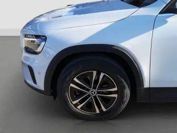 MERCEDES-BENZ GLB 180 d  AHK Navi el.Heck PTS LED SHZG SpurH