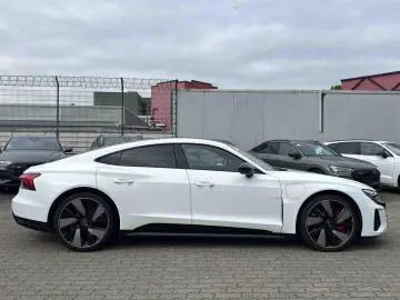 AUDI e-tron GT ACC AIR HuD PANO RAUTE MATRIX 21Z B&O