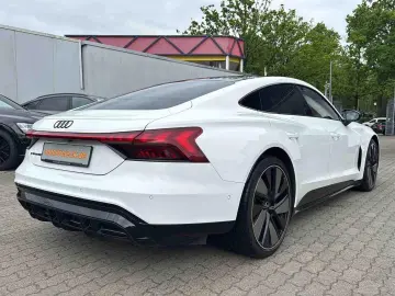 AUDI e-tron GT ACC AIR HuD PANO RAUTE MATRIX 21Z B&O