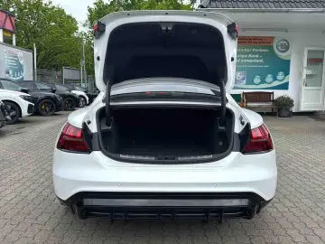 AUDI e-tron GT ACC AIR HuD PANO RAUTE MATRIX 21Z B&O