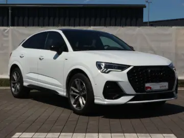 AUDI Q3 Sportback 35 TFSI S line PANO AHK ACC RFK
