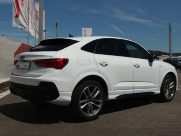 AUDI Q3 Sportback 35 TFSI S line PANO AHK ACC RFK