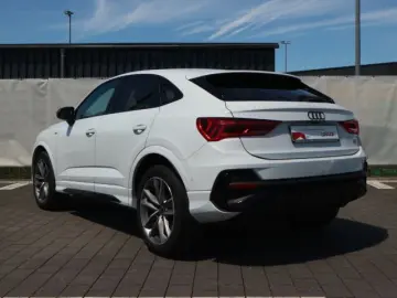 AUDI Q3 Sportback 35 TFSI S line PANO AHK ACC RFK