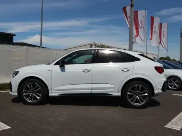 AUDI Q3 Sportback 35 TFSI S line PANO AHK ACC RFK