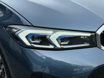 BMW 330e xDrive Touring M Sport   Stop&Go AHK Pano