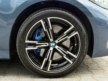 BMW 330e xDrive Touring M Sport   Stop&Go AHK Pano