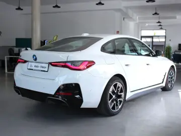 BMW i4 M50 Gran Coupe (G26E)  ACC KAMERA HUD Keyless