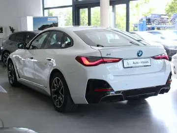 BMW i4 M50 Gran Coupe (G26E)  ACC KAMERA HUD Keyless