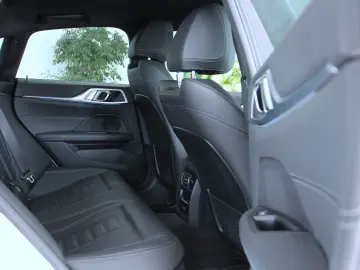 BMW i4 M50 Gran Coupe (G26E)  ACC KAMERA HUD Keyless