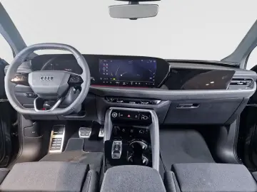 AUDI Q5 TDI quattro S-line Navi-High Parkassistent