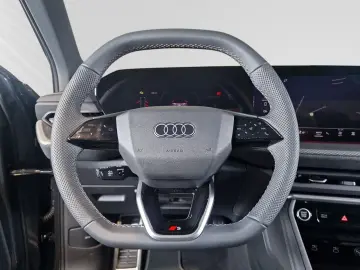 AUDI Q5 TDI quattro S-line Navi-High Parkassistent