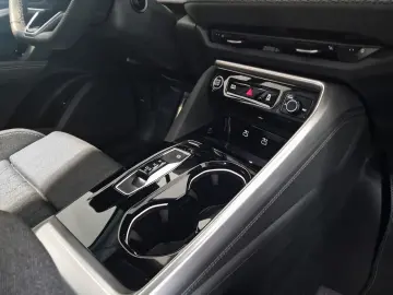 AUDI Q5 TDI quattro S-line Navi-High Parkassistent