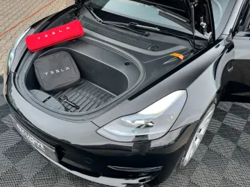 TESLA MODEL 3 LONG RANGE DUAL MOTOR   AMD RYZEN