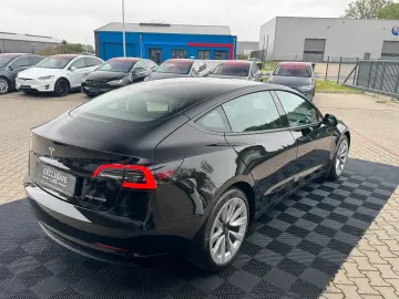 TESLA MODEL 3 LONG RANGE DUAL MOTOR   AMD RYZEN