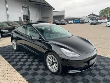 TESLA MODEL 3 LONG RANGE DUAL MOTOR   AMD RYZEN