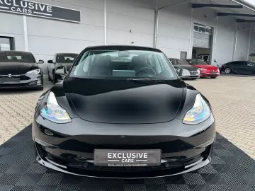 TESLA MODEL 3 LONG RANGE DUAL MOTOR   AMD RYZEN