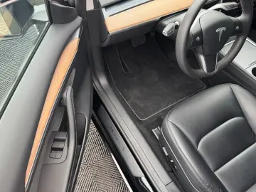 TESLA MODEL 3 LONG RANGE DUAL MOTOR   AMD RYZEN