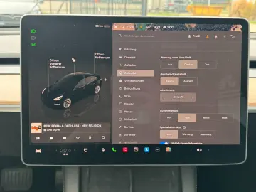 TESLA MODEL 3 LONG RANGE DUAL MOTOR   AMD RYZEN