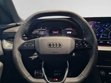 AUDI Q5 TDI quattro AHK Navi-High Parkassistent
