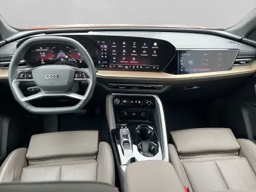 AUDI Q5 150 KW TFSI QUATTRO PANO STANDH
