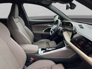 AUDI Q5 150 KW TFSI QUATTRO PANO STANDH
