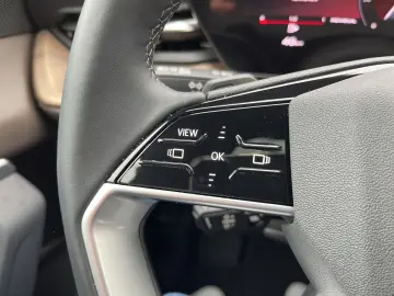 AUDI Q5 150 KW TFSI QUATTRO PANO STANDH