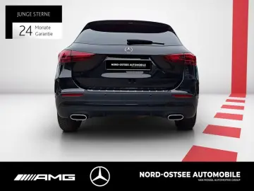 MERCEDES-BENZ GLA 180 d AMG KAMERA DISTRO AHK SHZ LED NIGHT