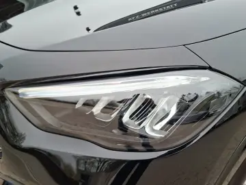 MERCEDES-BENZ GLA 180 d AMG KAMERA DISTRO AHK SHZ LED NIGHT