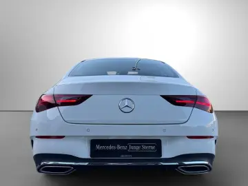 MERCEDES-BENZ CLA 180 AMG Distronic Ambiente LED Kam…