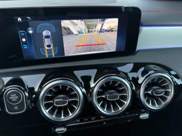 MERCEDES-BENZ CLA 180 AMG Distronic Ambiente LED Kam…