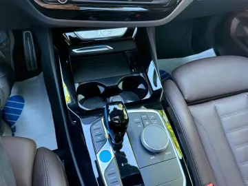 BMW iX3 Impressive 360Kamera Panorama Head Up Laser
