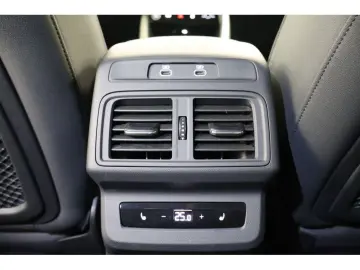 AUDI Q5 2.0 TDI quattro S line S tronic Navi Matrix A