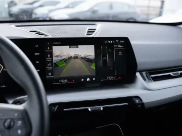 BMW iX1 xDrive30. Sitzheizung.Navi