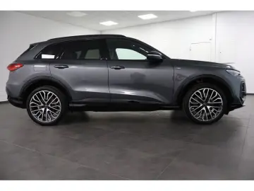 AUDI Q5 2.0 TDI quattro S line S tronic Navi Matrix A
