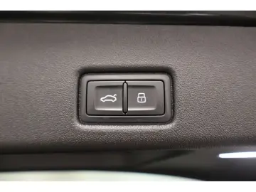 AUDI Q5 2.0 TDI quattro S line S tronic Navi Matrix A