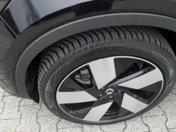 VOLVO C40 Ultimate AWD   Pano   HK   Kamera